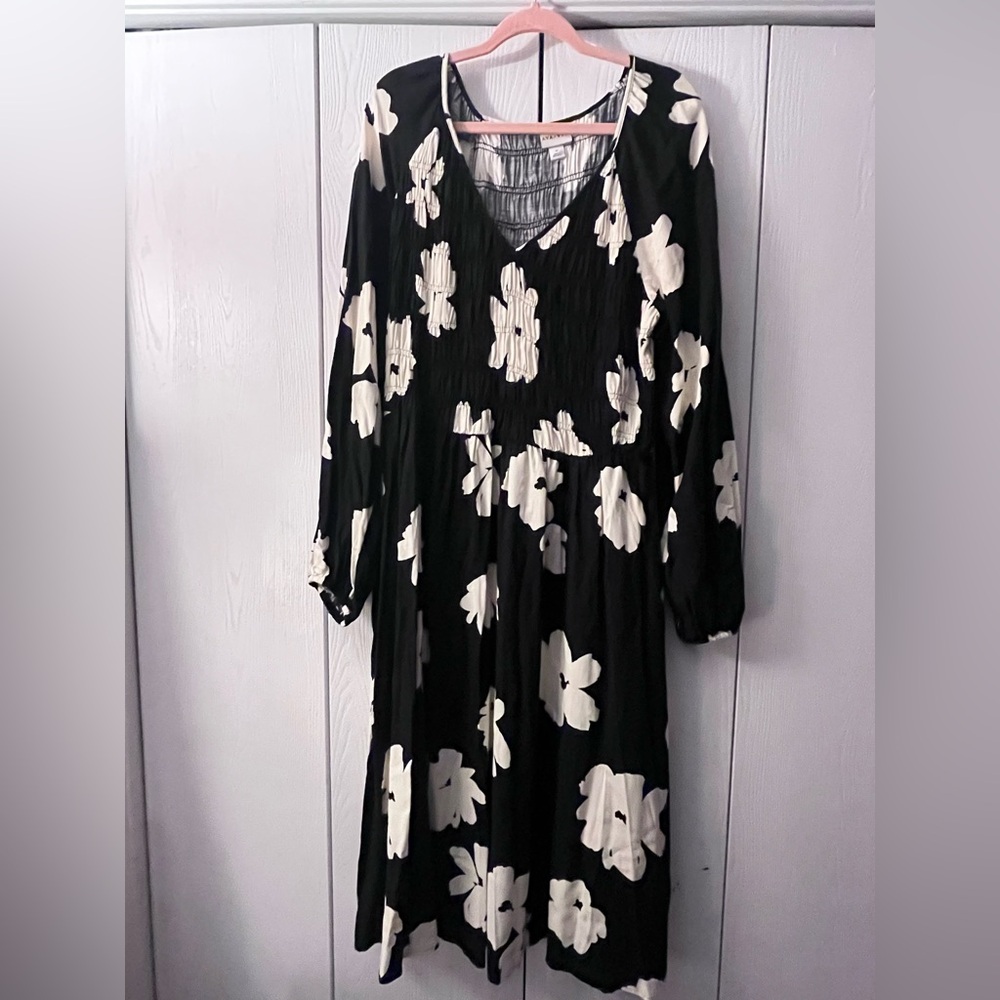 Ava & Viv Black and Cream Long Sleeve Sundress